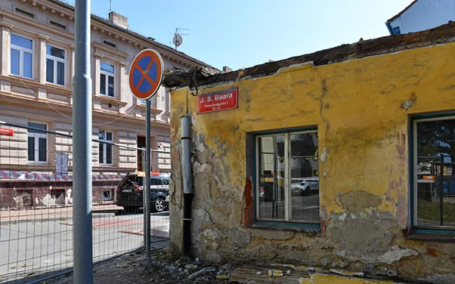 České Budějovice objektivem Milana Bindera a perem Martina Maršíka: Můžu rozbít okno?