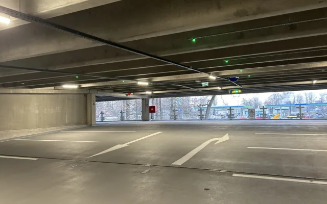 Parkovací dům Stromovka od zítřka využijí řidič. Nabídne téměř 500 míst