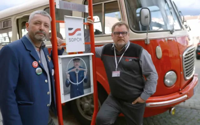 Moje práce je vypravovat autobusy, které se bezpečně vrátí, říká Miloslav Madarasz
