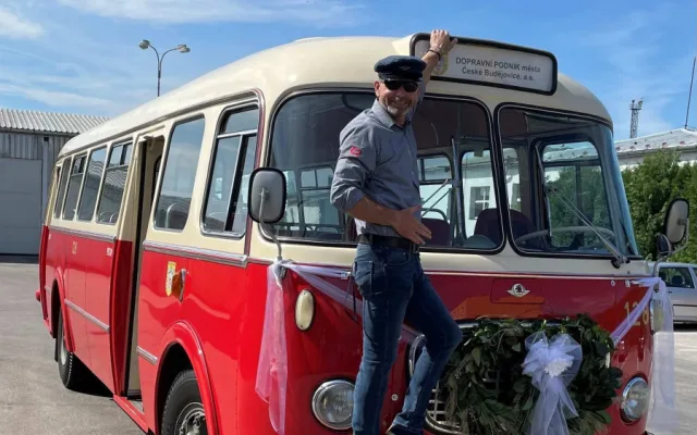 Moje práce je vypravovat autobusy, které se bezpečně vrátí, říká Miloslav Madarasz