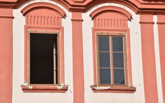 Opravují bývalou knihovnu. Nově budou prostory využívat strážníci