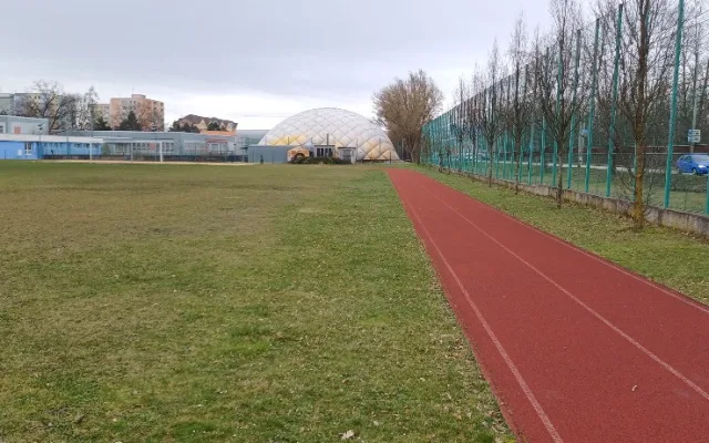 Město veřejnosti zdarma zpřístupní některá hřiště u základních škol