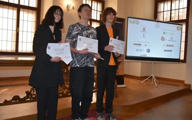 Jírovcovka hostila republikové finále Matematické olympiády