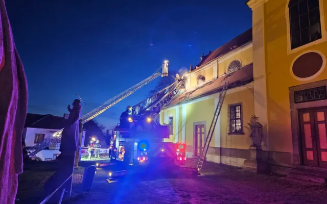 Fotografie, které zveřejnili jihočeští hasiči. Foto: HZS JK