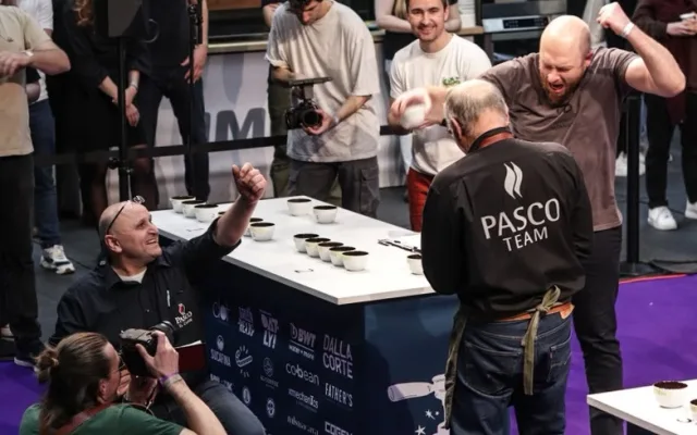 Cíl je neskončit poslední. TOP 16 by byla geniální, říká barista Zbyněk Vojtěšek o světovém šampionátu