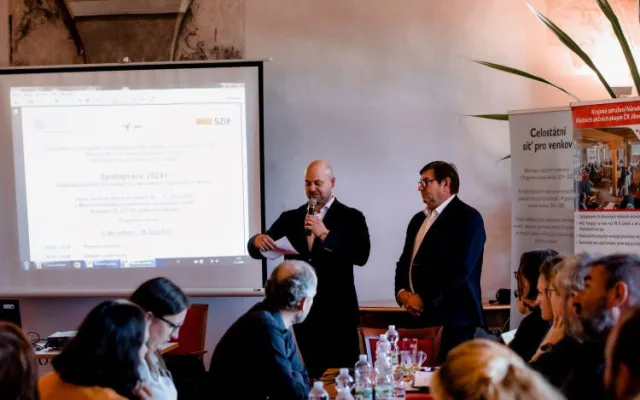 Náměstek hejtmana Jč. kraje Pavel Hroch a předseda jihočeského krajského sdružení MAS Tomáš Novák na konferenci s kolegy z Horního Rakouska