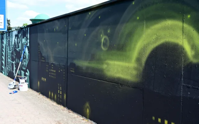 Písek má první legální plochu pro grafitti, zdobí jí díla odkazující na Františka Křižíka