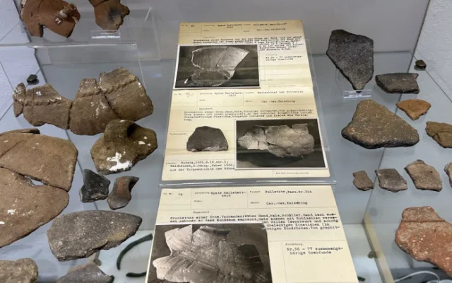 Vzpomínky z deníku vojáka, zákopy z roku 1938. Výstava představuje neznámou historii vojenského újezdu Boletice