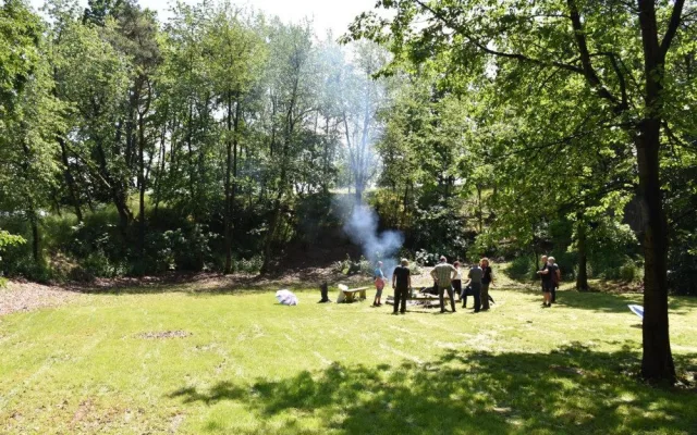 Bývalý lom přetvořili v Písku na veřejné ohniště, láká na pikniky i opékání špekáčků