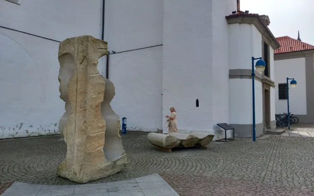 Umění je opět ve městě, umělecký festival přivezl do jižních Čech téměř tři desítky soch