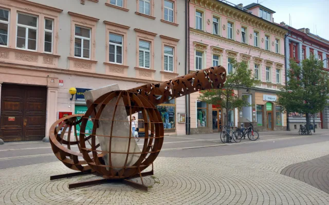 Umění je opět ve městě, umělecký festival přivezl do jižních Čech téměř tři desítky soch