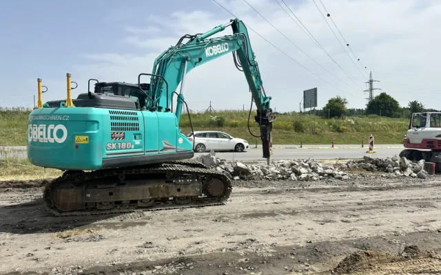 Po letech sporů dnes začala stavba úseku D3 u Tábora kolem motocentra