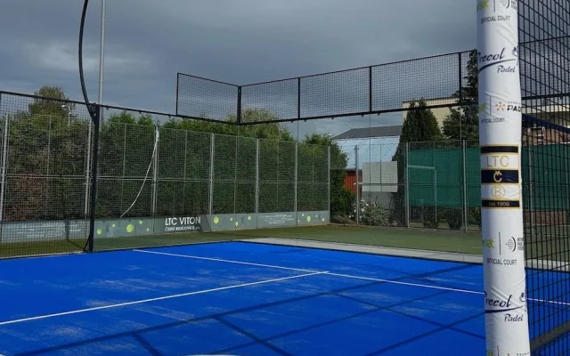 Nové sportoviště padel: Sport 21. století přichází do Českých Budějovic