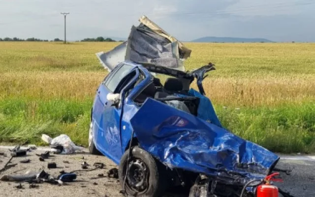 Vážná dopravní nehoda u Libějovic. Řidič osobního auta zemřel