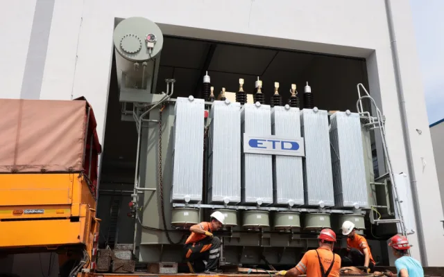 Klíčová transformační stanice bude hotová na podzim. Energetici ji osadli nízkohlukovými transformátory