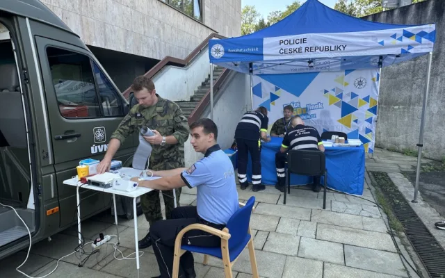 Nemocnice potřebují dárce krve a kostní dřeně, chybí jich tisíce. Chodí raději prodávat plazmu