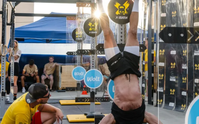 Sportovní akce s oficiální světovou licencí CrossFit Licensed Event propojuje gymnastiku, práci s vlastní váhou, vzpírání, silovou přípravu a kondici. Cílem je zajistit, aby závodníci byli co nejvíce všestranní.