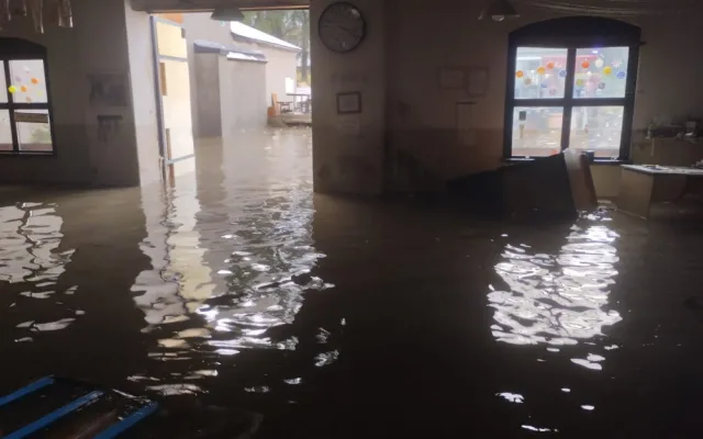 Sklárnu ve Stachách zaplavila voda. Metrová vlna zničila nejen vybavení, ale i výrobky