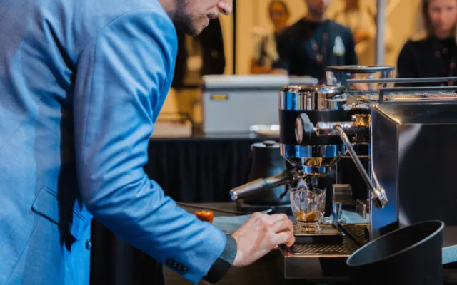Dobrá pražírna se neobejde bez úzkého vztahu se svým farmářem, říká zkušený barista Jaroslav Slámečka