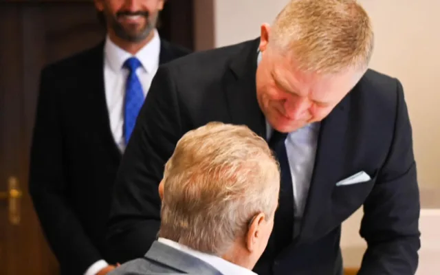 Miloš Zeman oslavil jubileum v hotelu Štekl. Gratulovali mu Fico, Kaliňák i čínský velvyslanec.