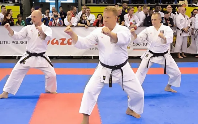 Jihočeský policista uspěl na mistrovství Evropy v karate. Získal dvě stříbrné medaile
