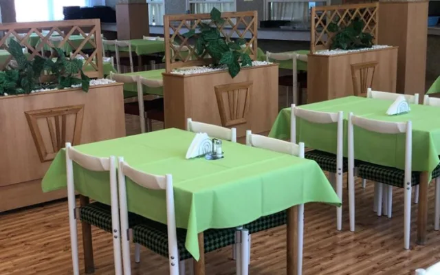 Odstartuj kariéru v Hněvkovicích. Výuční list a maturita na jednom místě