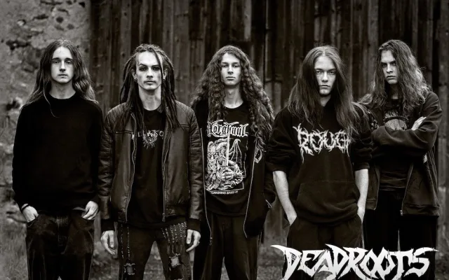 Jedinečný rockový festival Dead End hlásí již svůj 13. ročník. Přímo v centru Budějovic se představí na dvě desítky kapel
