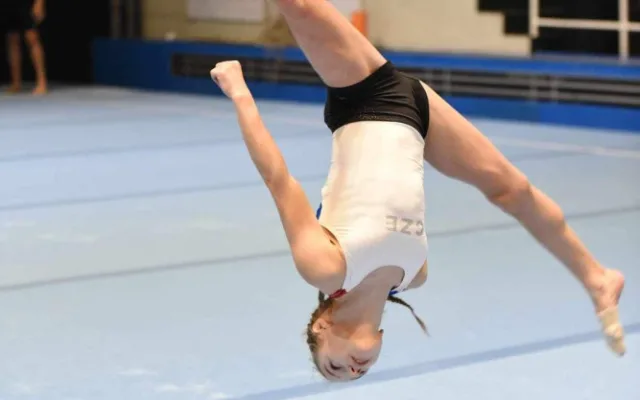 Překonala zdravotní komplikace a vrátila se v nejlepší formě. Nadějná gymnastka Anna Beerová přivezla z mezinárodního závodu zlato