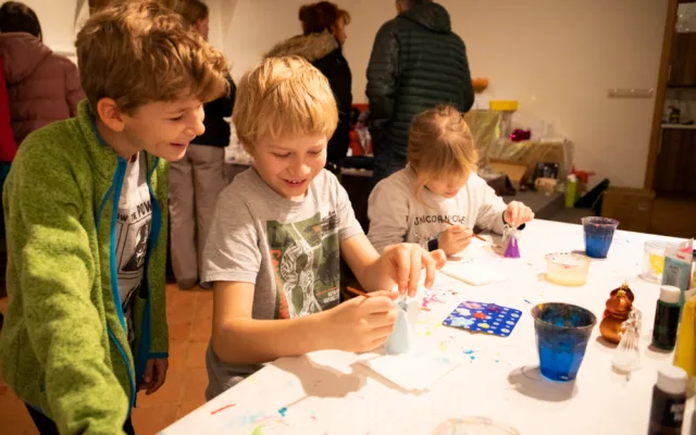 Adventní trhy pod Rumpálem: Zažijte vánoční kouzlo na strakonickém hradě