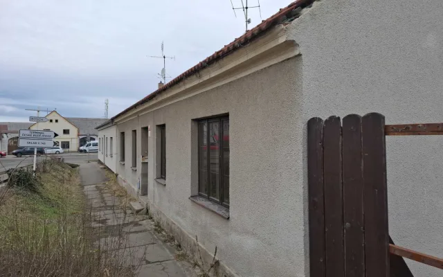 ŘSD začíná bourat stavby, které stojí v cestě severní spojce. K zemi půjdou rodinné domy, kancelářské budovy i skleník