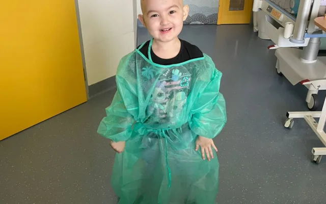 Z obyčejné bolesti zad se u pětileté holčičky vyklubalo onkologické onemocnění. Musela podstoupit transplantaci kostní dřeně
