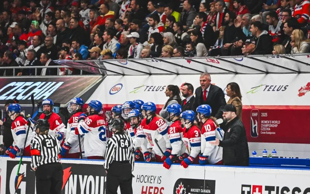 Hokejistky ve druhém utkání na domácím mistrovství podlehly favorizovaným USA 0:4