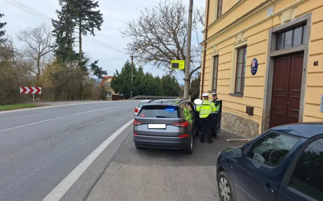 Speed marathon na jihu Čech. Policie zkontrolovala téměř 500 aut