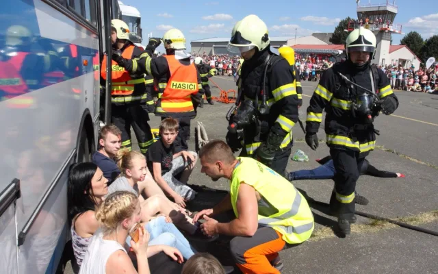 Složky IZS oslaví 80 let od konce války ukázkami techniky a záchranných akcí
