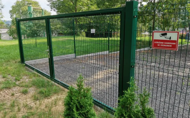 Když potřebujete bránu, která něco vydrží a ještě dobře vypadá