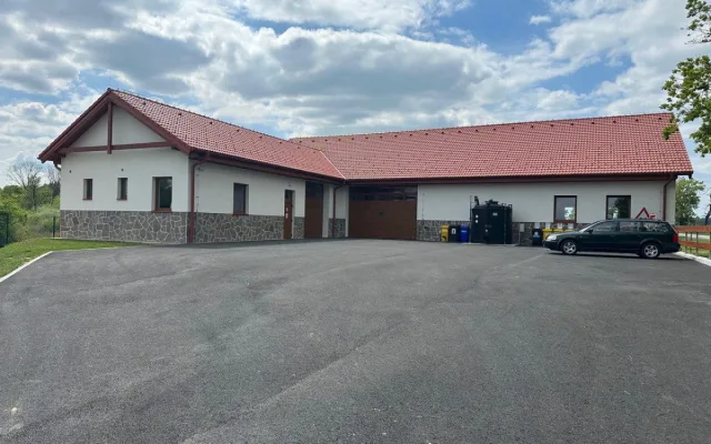 Čistější Hluboká. Město otevřelo novou moderní čistírnu odpadních vod