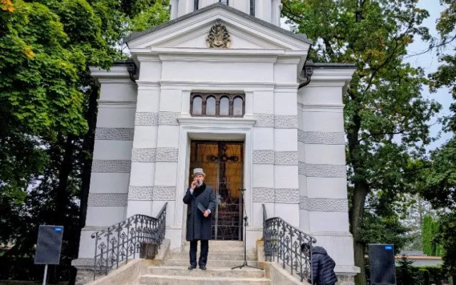 Hardtmuthova hrobka prošla rekonstrukcí. Lidé si ji mohou prohlédnout