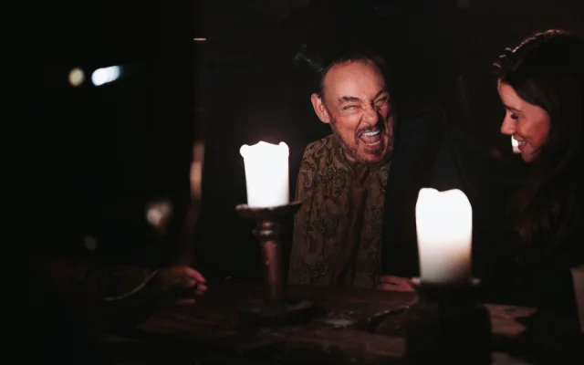 Herec John Rhys-Davies, představitel trpaslíka Gimliho, natáčel v Písku