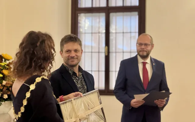 Jiří Mádl převzal cenu města, v proslovu zavzpomínal na své dětství v Budějovicích