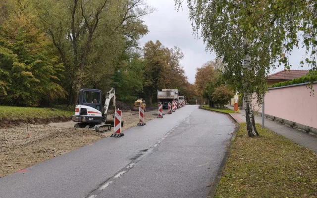 Lampy vysoké 4 metry? V Litvínovicích kvůli tomu museli jednat s leteckou bezpečností