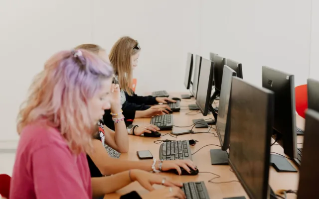 BIGY v jižních Čechách otevírá pedagogické lyceum – láká mladé talenty.