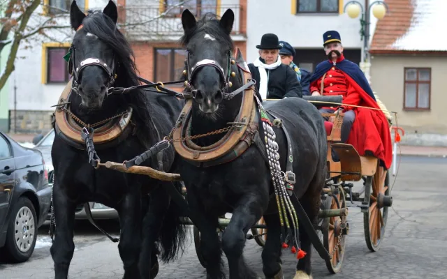 Čerti, koncerty, divadlo i živý betlém. Advent v Borovanech je tu