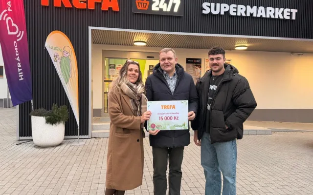 Trefa rozdává radost: Podpořeným organizacím předala šeky v hodnotě 75 000 Kč