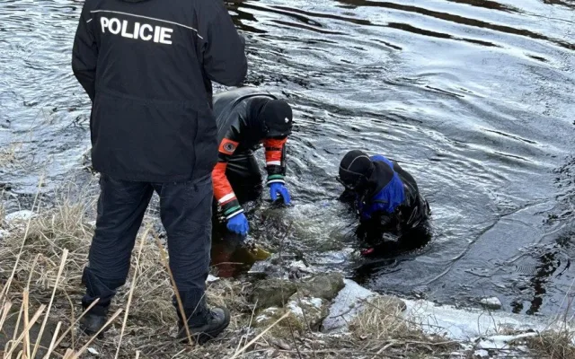 Vražda na Strakonicku. Část těla našla policie v řece