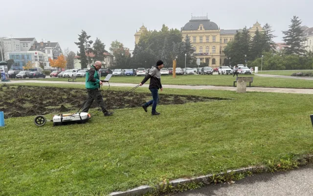 Žádné hradby ani stínadla. Archeologický průzkum stavbu galerie nezdrží