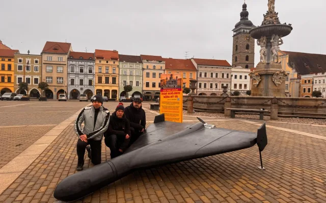 V Budějcích a Táboře přistály ruské drony. Varují před hrozbou války