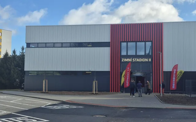 Nová ledová plocha v Táboře uleví přetíženému stadionu, stála 180 milionů korun