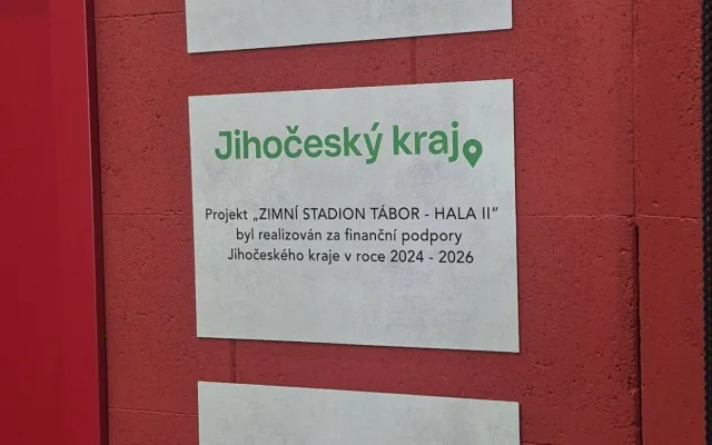 Nová ledová plocha v Táboře uleví přetíženému stadionu, stála 180 milionů korun