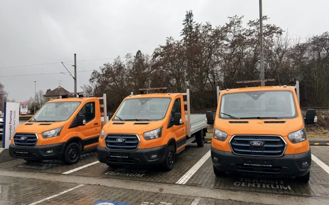 Jihočeští silničáři obměňují vozový park, do terénu vyrážejí i s elektromobily