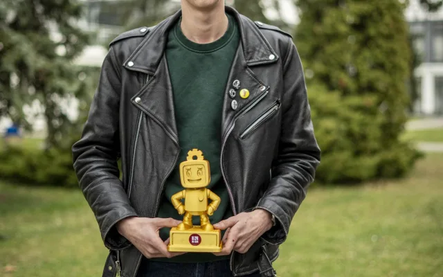 Vodíkový motor, robot i štípač na dříví. Na VŠTE soutěžili mladí talenti
